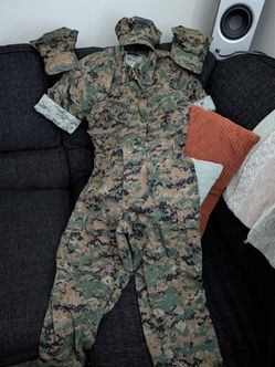 Woodland Cammies Top and Bottom w/ 3 Covers and 3 Shirts