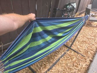 Freestanding hammock