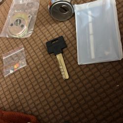 Two Multi T Locks  2 Keys Each Box