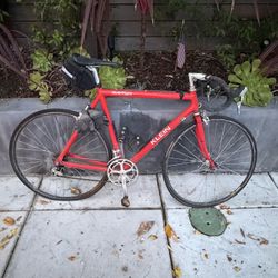 Klein Quantum Road Bike – Made in USA – Classic 90s Performance Frame