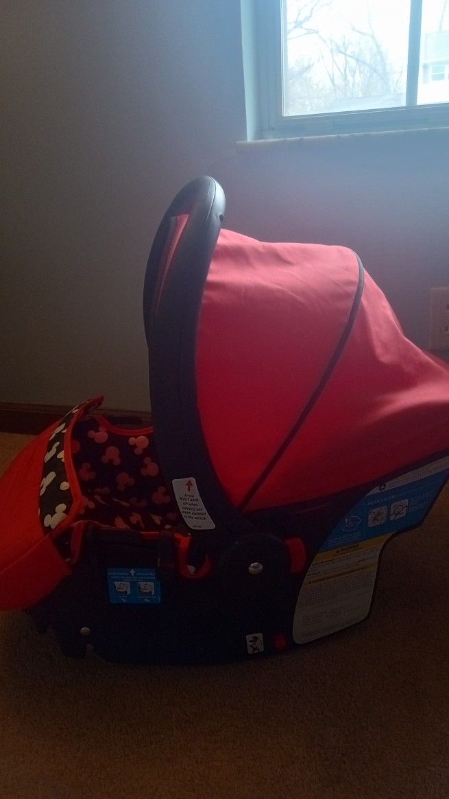Disney Baby Car Seat 🤍
