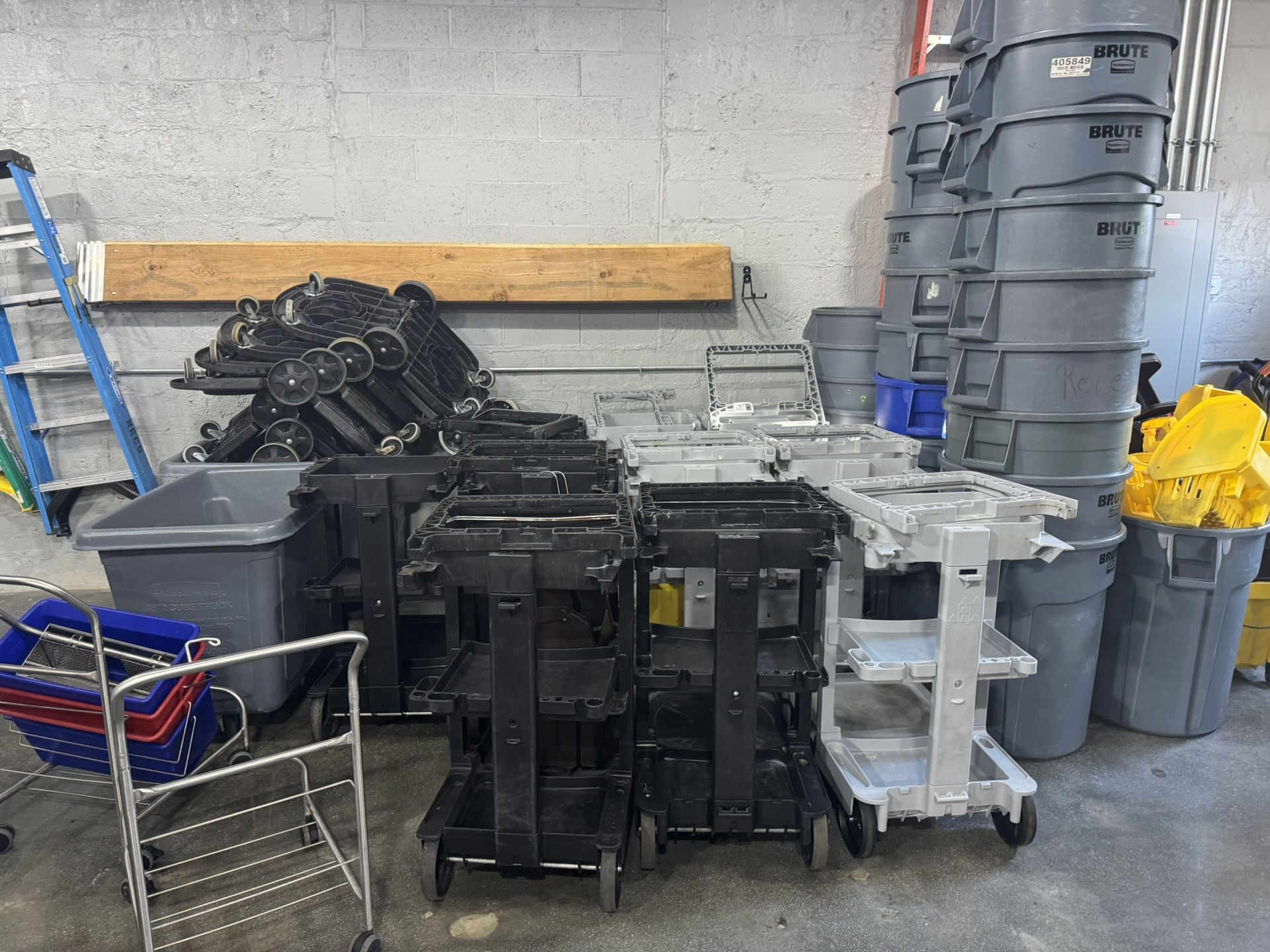 Janitor Carts. professional janitorial equipment