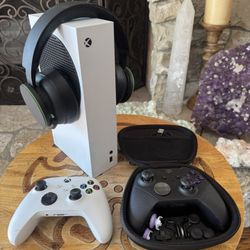 Xbox Series S Complete Bundle - Console 512GB + Elite Series 2 Pro Controller + Extra White Controller + Headset - Perfect Condition