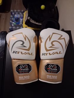 Rival rs100 lace up sparring gloves