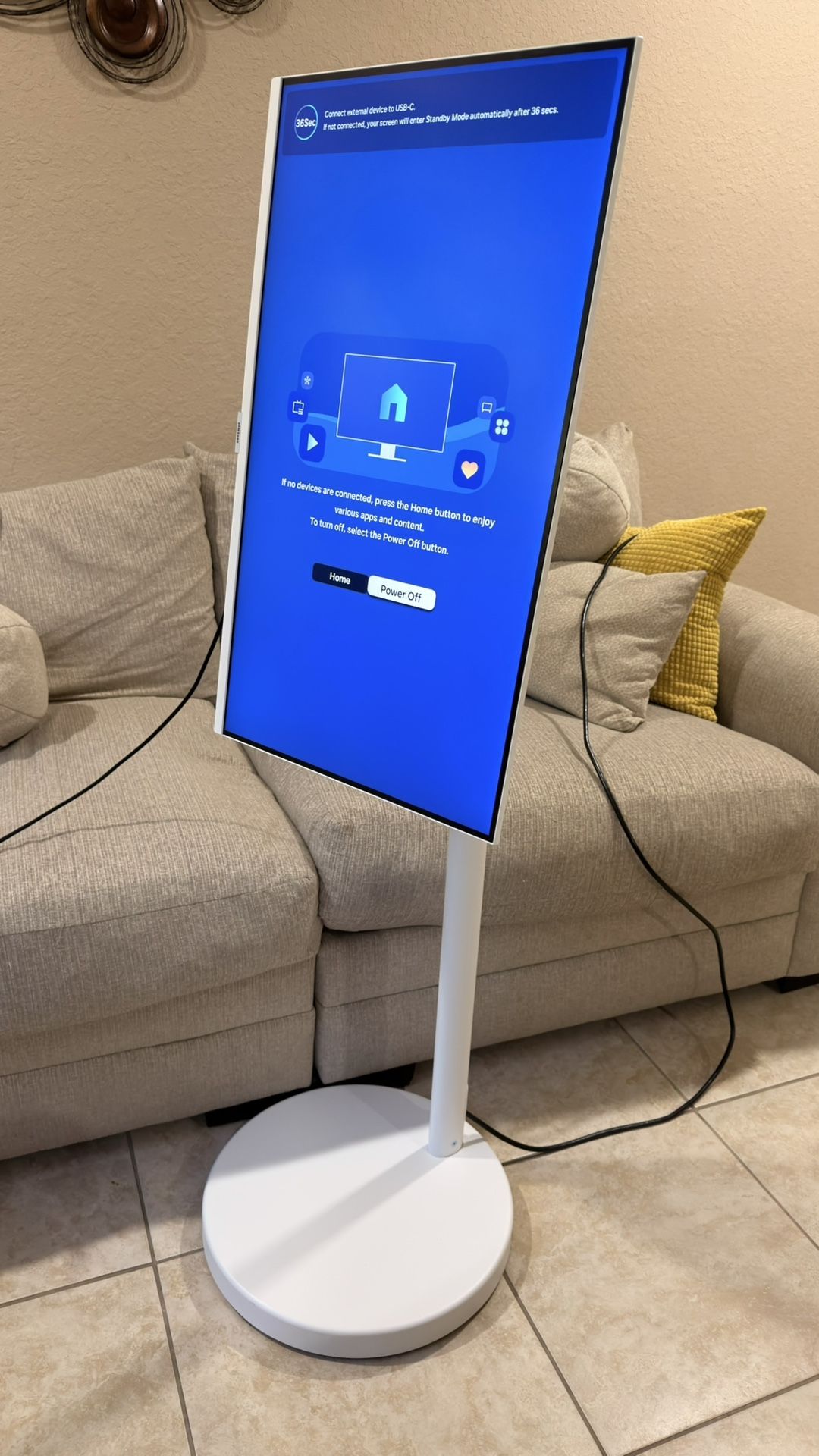 Samsung 32” 4K Smart Monitor M7 on Mobile Floor Stand (Like New)