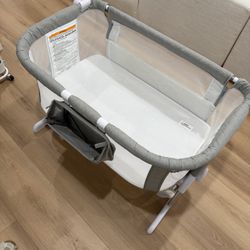Baby delight Bassinet 