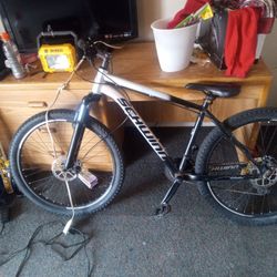 26" Schwinn Mountain Bike