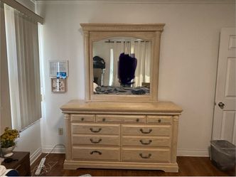 Dresser and mirror set
