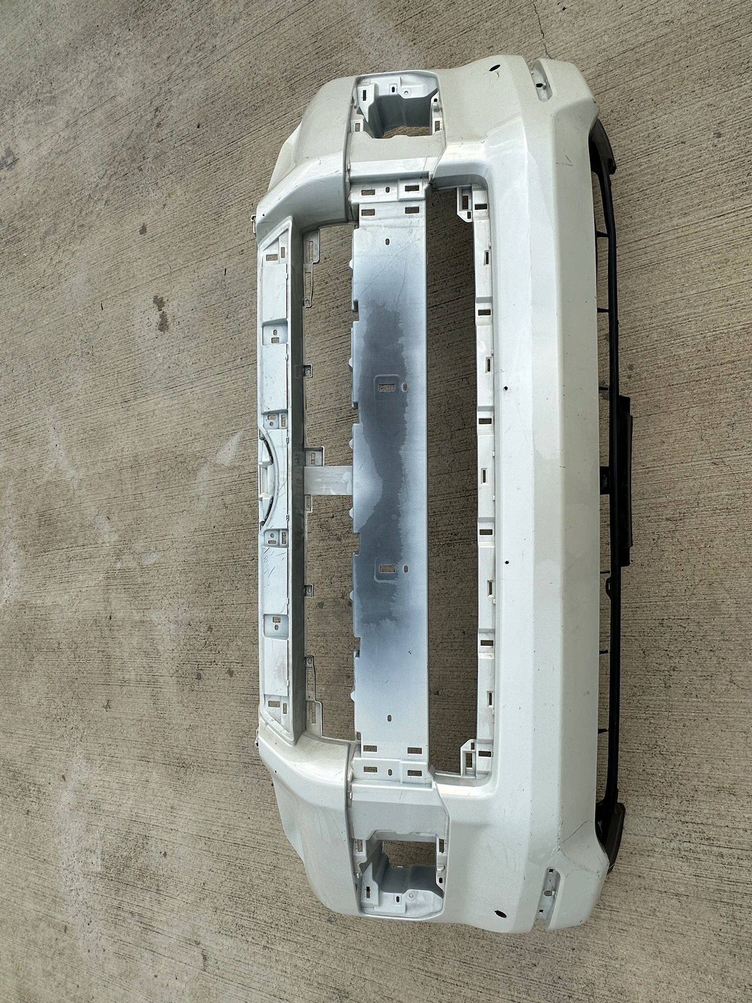 2014-2018 TOYOTA 4RUNNER FRONT BUMPER COVER PANEL 52119-35140 15 16 17 18 OEM