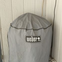 Weber CHARCOAL BBQ GRILL..PICK UP ONLY ,CASH, E.MESA/AJ