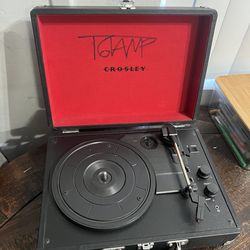 Crosley Cruiser Plus Record player / bluetooth speaker