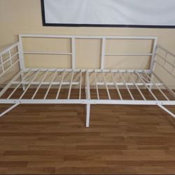 White Twin Size Daybed Frame- READ Description 