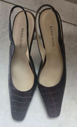 KAREN SCOTT SIZE 8 WOMENS SHOES