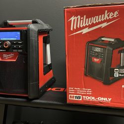 Milwaukee M18 Bluetooth Jobsite Speaker, 