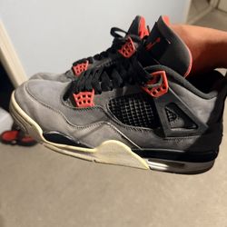 Jordan 4s