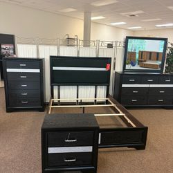 Queen Bedroom Set / Juego de Cuarto Nuevo a Estrenar … Fast 🚚