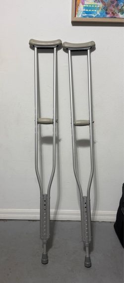 Crutches - Standard Adjustable Aluminum Crutches