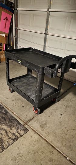 Rubbermaid Electrician Cart