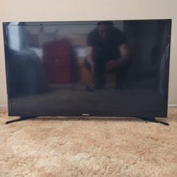 32 Inch Samsung TV (Not Smart)