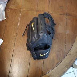 Nike Alpha Huarache 11.75 Inch baseball glove, New