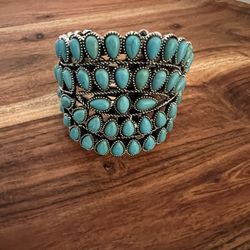 Turquoise Teardrop Bracelet 