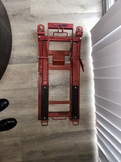 Motorcycle jack