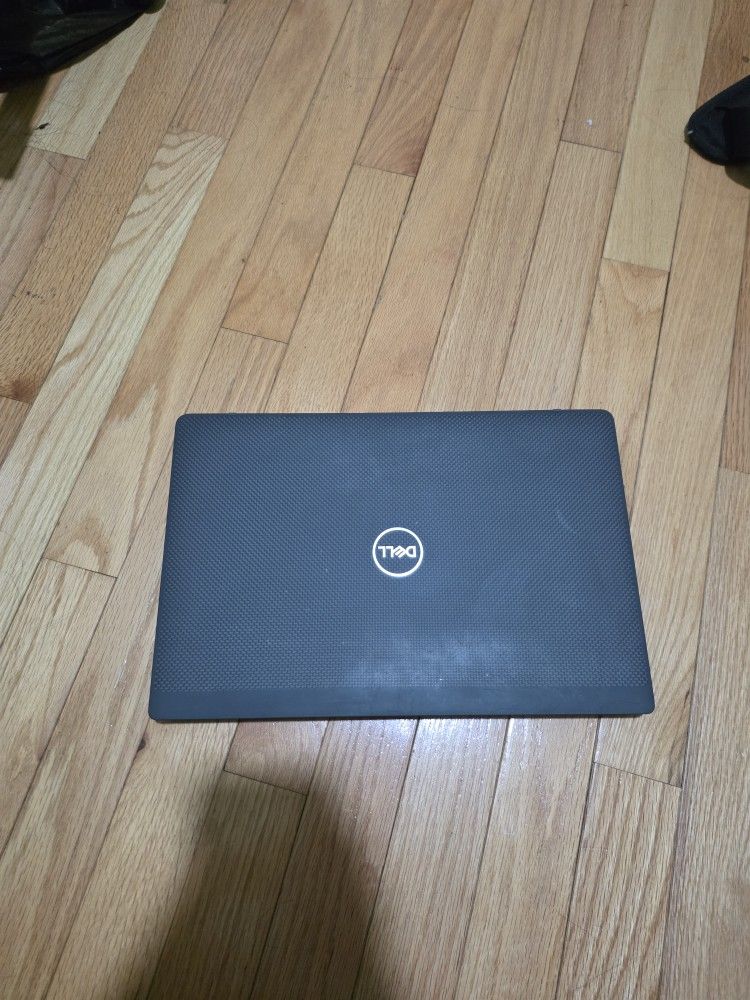 Dell Latitude 7400 Perfect for school and work