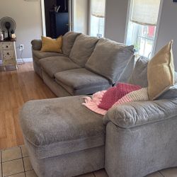 Free Couch 