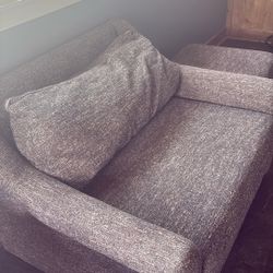Love Seat W Ottoman