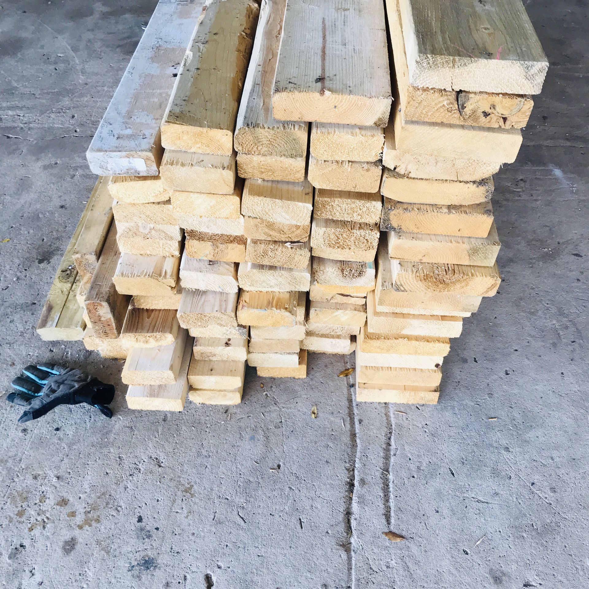 2x4x8 & 2x6x8 lumber boards