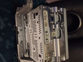 Stereo From A Toyota Sienna Van