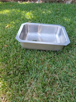 Stainless steel sink
