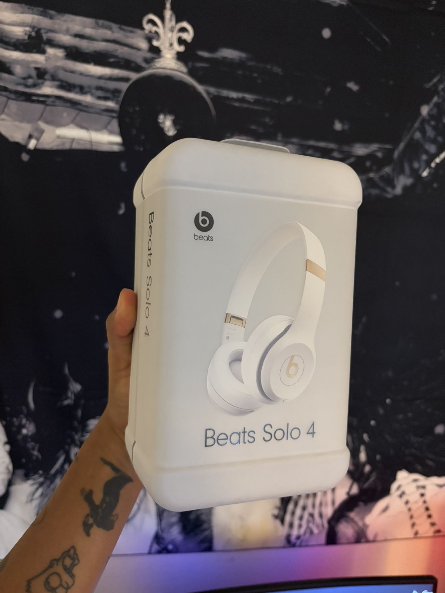 Beats Solo 4 Bluetooth Headphones (BRAND NEW)