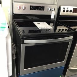 New Scratch And Dent Whirlpool 5 Burner Glass Top Stainless Steel Range. 1 year Warranty 