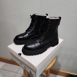 Women's Boots 9.5 