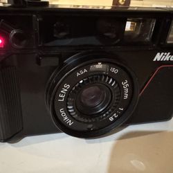 Nikon l35 AF ISO 1000