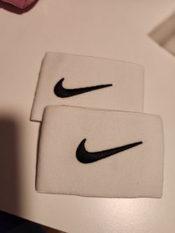 New Nike Shin Guard Sleeves 