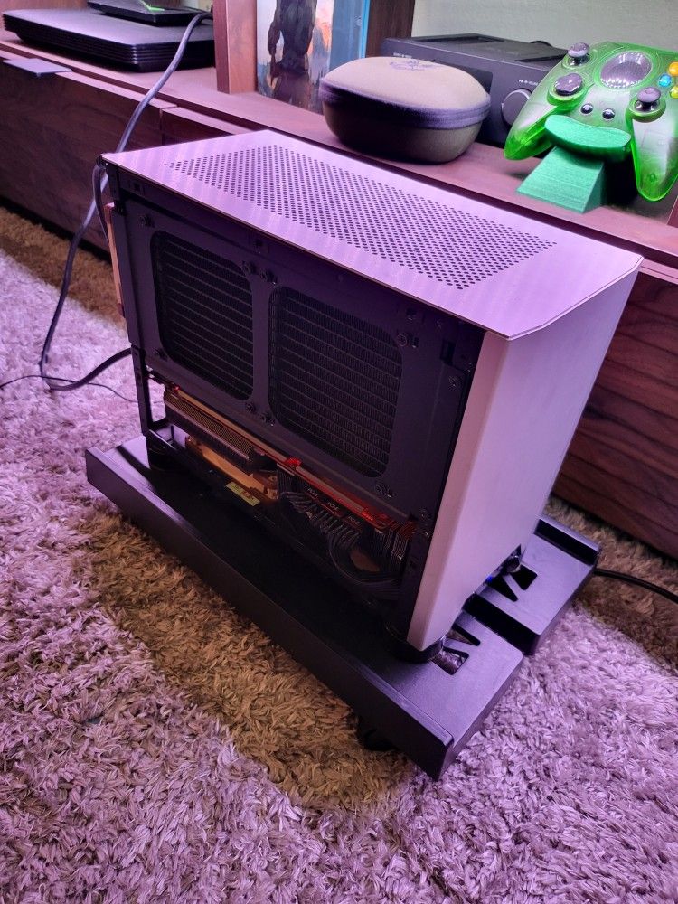 Mini gaming PC - 5800X3D, 6950XT, 32GB, 4TB SSD, NOCTUA