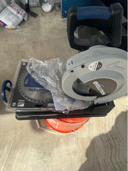 Steel cutting saw