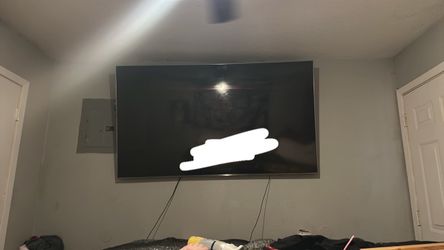 85 inch Samsung smart tv