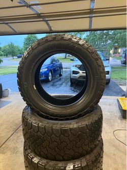 LLANTAS TODO TERRENO GENERAL GRABBER 305/55R20 - SET DE 4   $500 SOLO LAS LLANTAS - SIN INSTALACIÓN