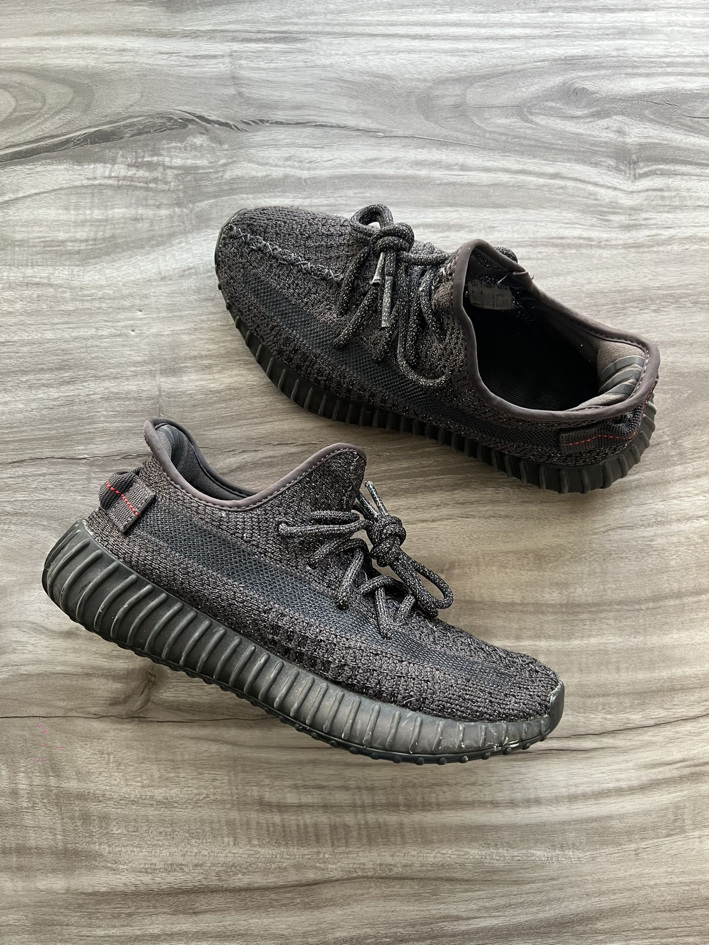 Size 5.5 Men’s/ 7 Women’s- adidas Yeezy Boost 350 V2 Black Reflective