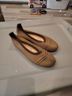 Women's shoes brand new