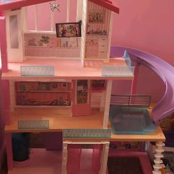 Barbie Dream House (2021 Edition)