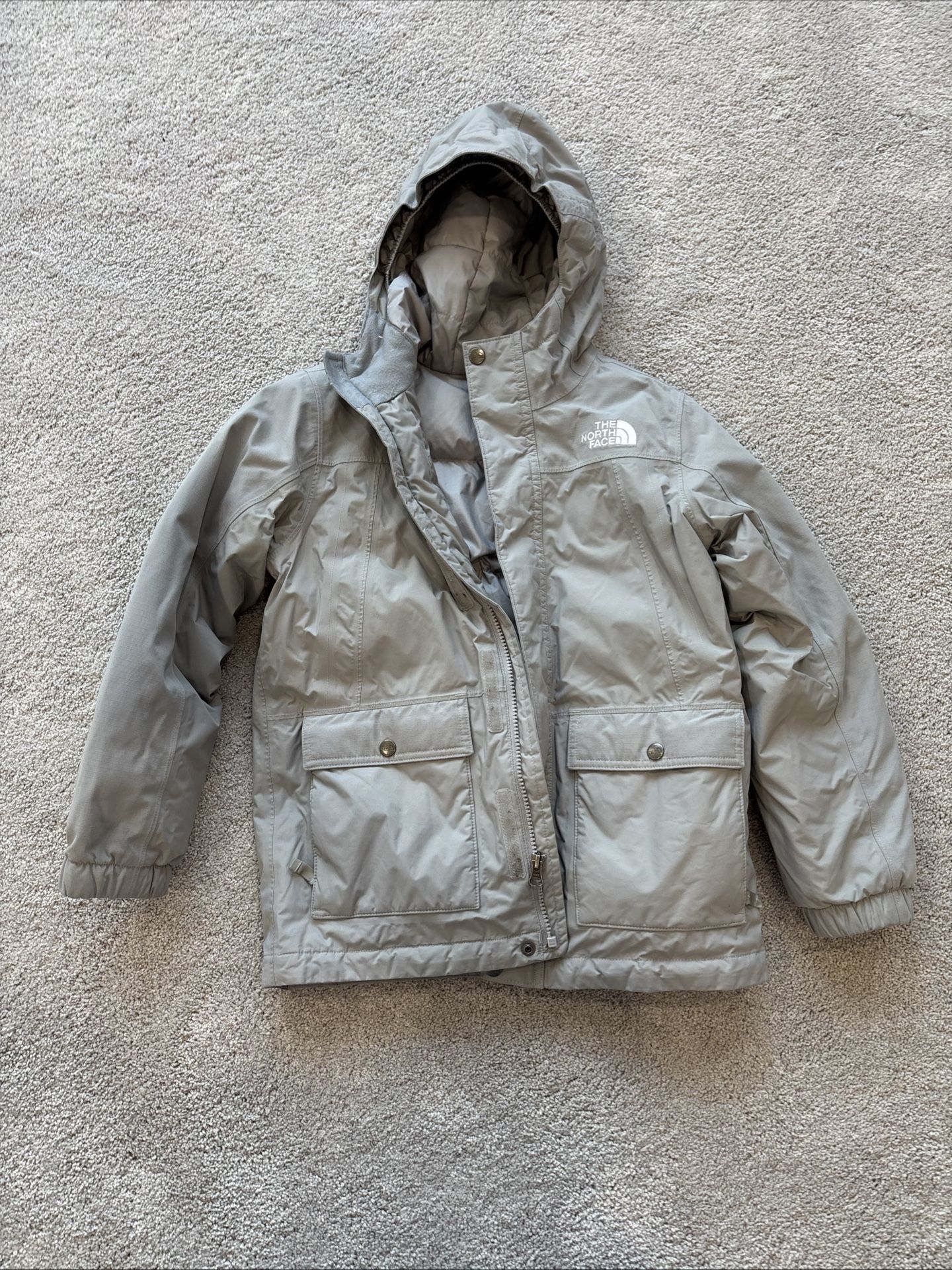 The North Face Youth / Junior Size Medium Dryvent 550