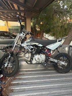 Dirt bike