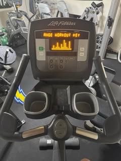 Life Fitness 95C Elevation Series Upright Bike
