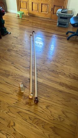 Pair deco wood curtain rods 7.5” & 6.5” w/ ball finals