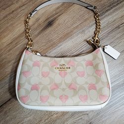 COACH Teri Shoulder Bag in Signature Canvas with Heart Print