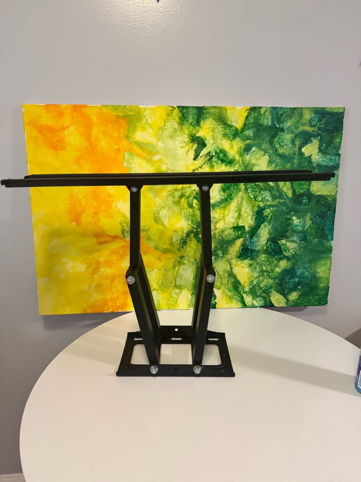 Full motion TV wall Mount